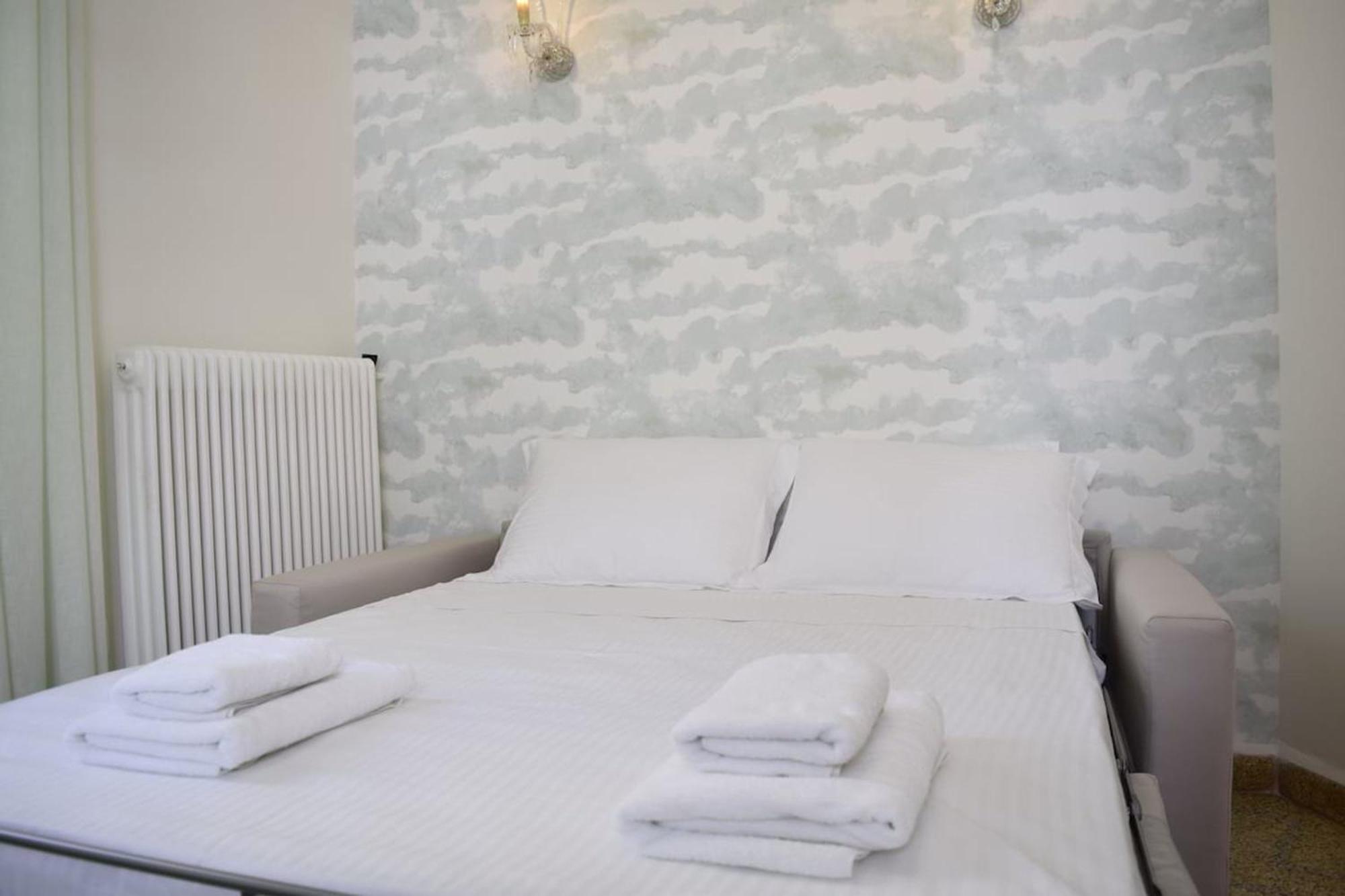 Samouil Apartment Steps From The Beach La Canea Exterior foto